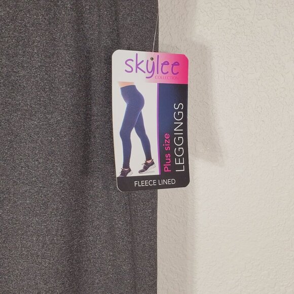 Skylee Collection Fleece-Lined Plus Size Leggings Dark Gray Stretchy & Comfy - Picture 7 of 8